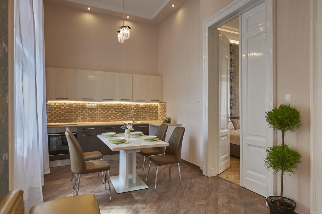 Falk Miksa Apartment บูดาเปสต์ ภายนอก รูปภาพ